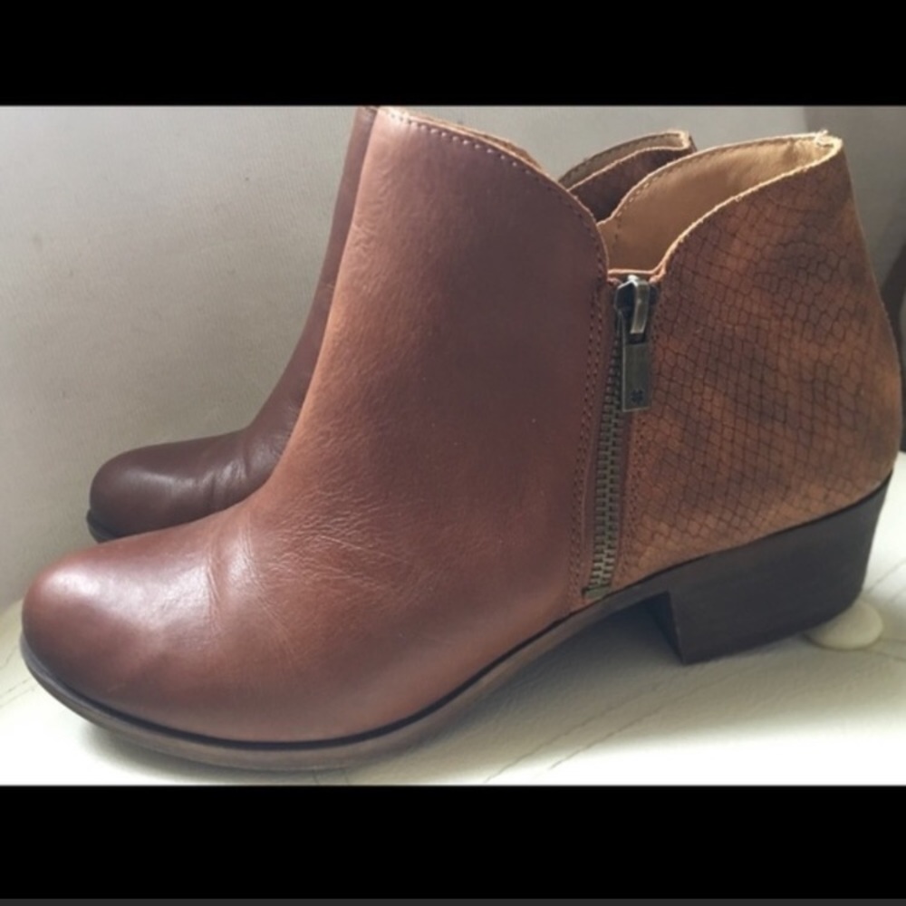 Lucky brown snake print booties, 9